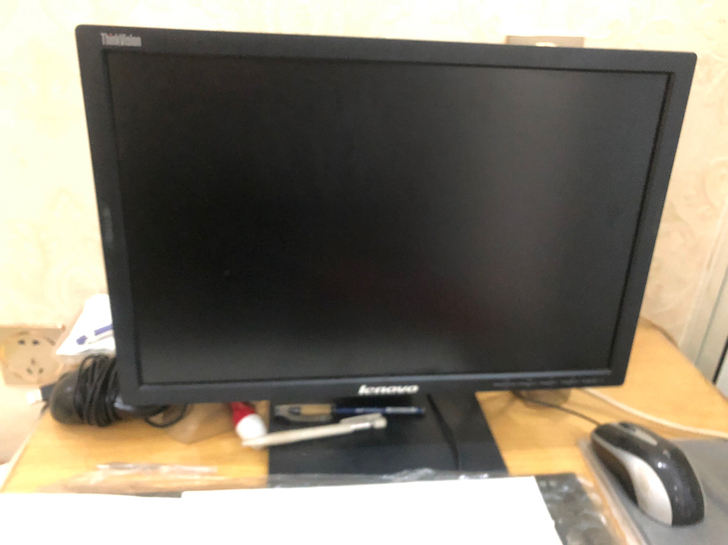 闲置联想19寸电脑显示器,哪哪都好用,需要...