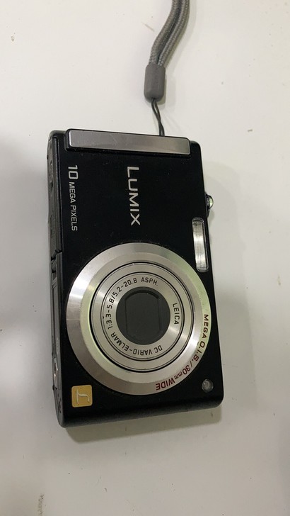 松下DMC-FS5数码相机出售 没有电池无...