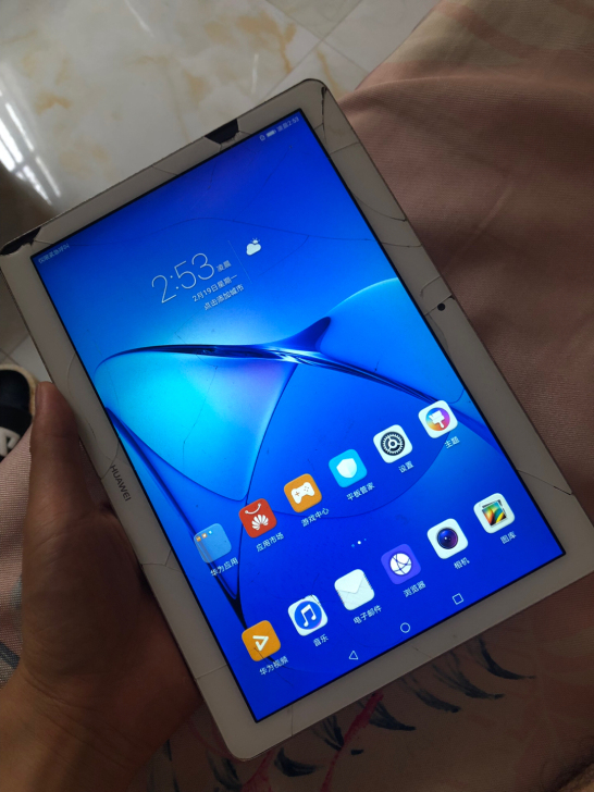 荣耀畅玩平板2.3+32(，外屏裂，触摸不...