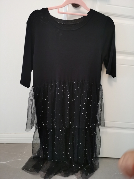 针织纱纱裙，特别遮肉，不挑身材。