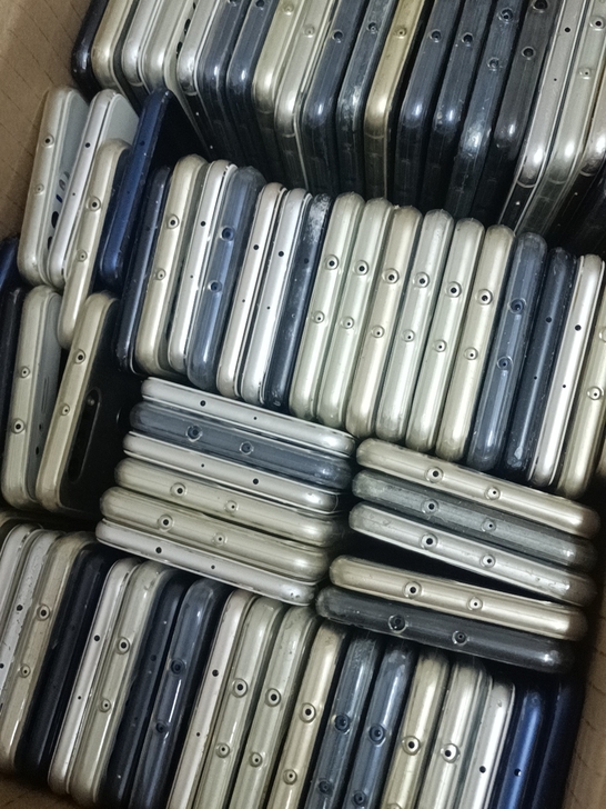 荣耀8手机，4+32 内存 4+64内存都有