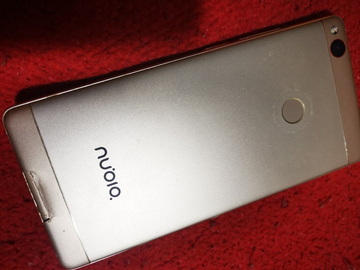 努比亚手机z11一台,售270文,机子各项...