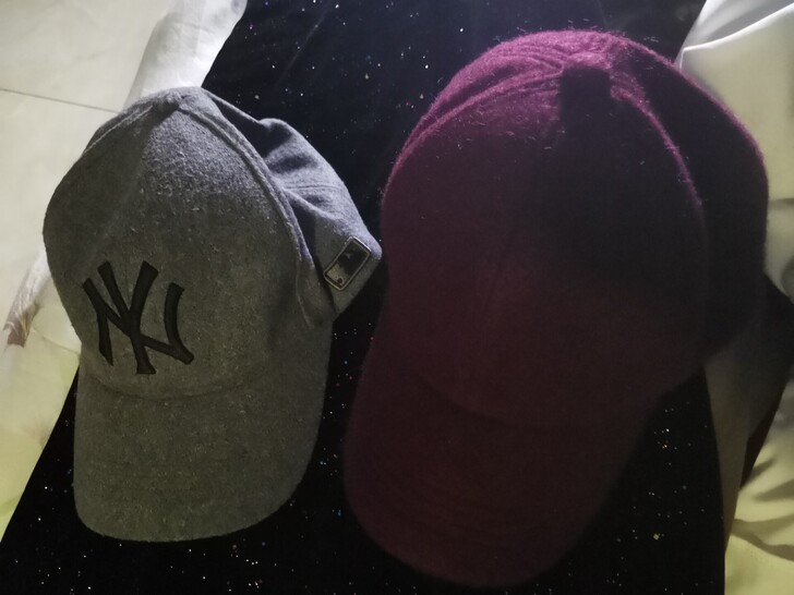 出两个冬天的棒球帽