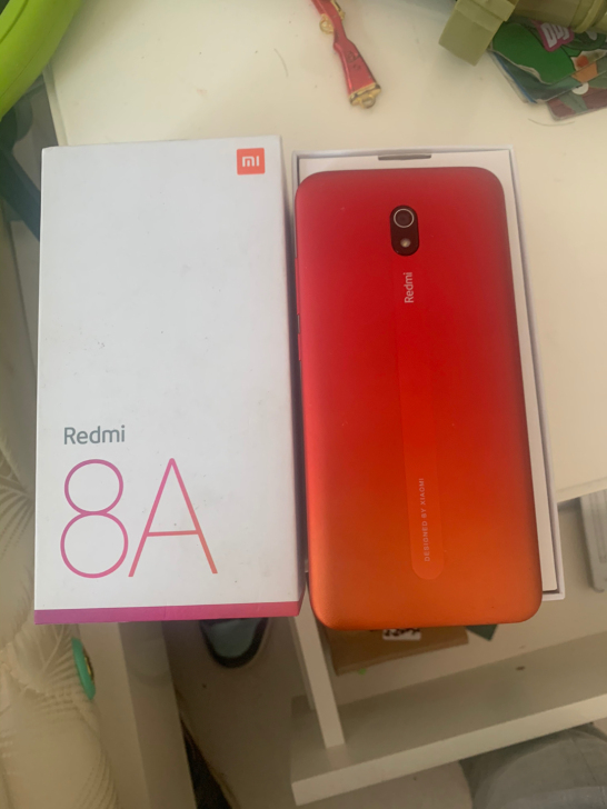 小米红米8A新旧程度 手机没啥磕碰，后盖有...