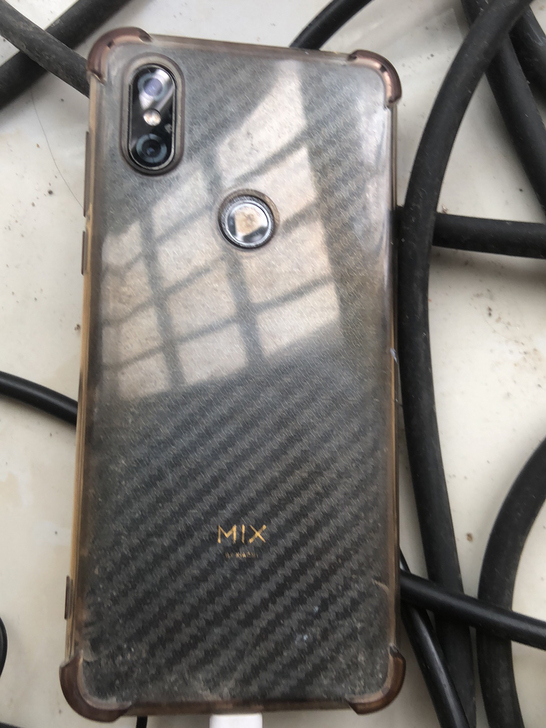 小米mix3,屏幕坏了,功能正常。 8加...