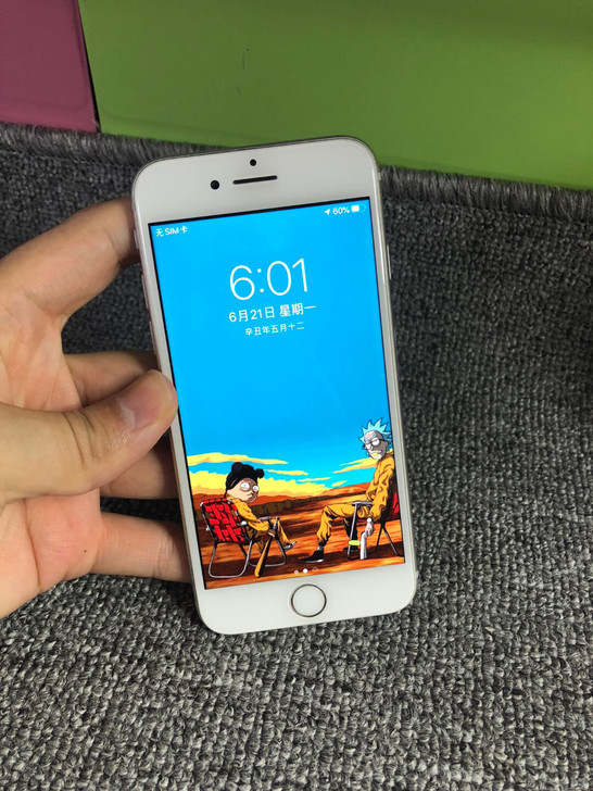 苹果小8 64G 美版移动联通双4G 收...