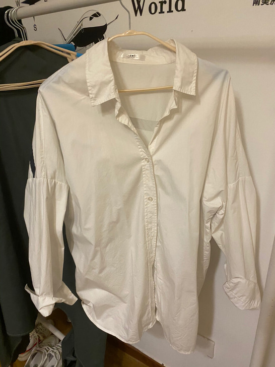 女款衬衫上身效果如第三张图上身好看的拍照技...