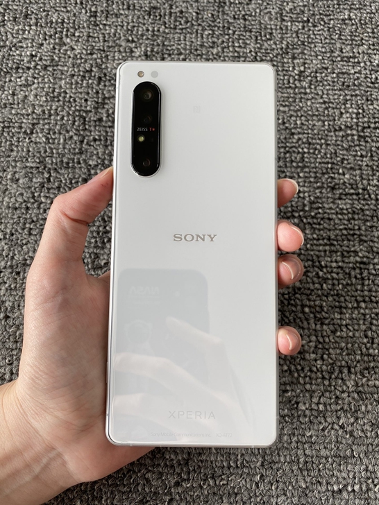 索尼xperia1ii 国行白色,12+2...