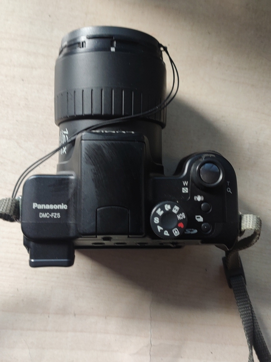 松下DMC_FZ5相机，莱卡镜头，12倍变...