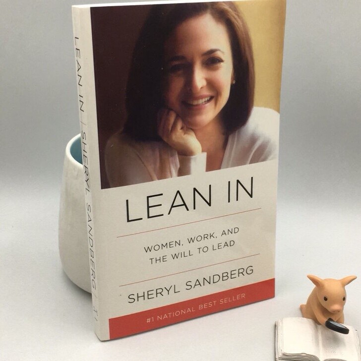 向前一步英文版原版 Lean In She...