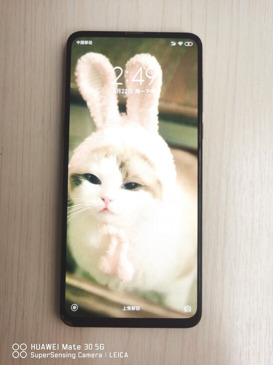 小米mix3，6运行128内存。换过外屏，...