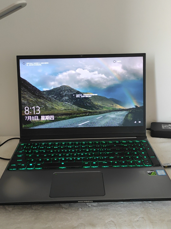 机械革命z2，配置i5－8300h，显卡1...