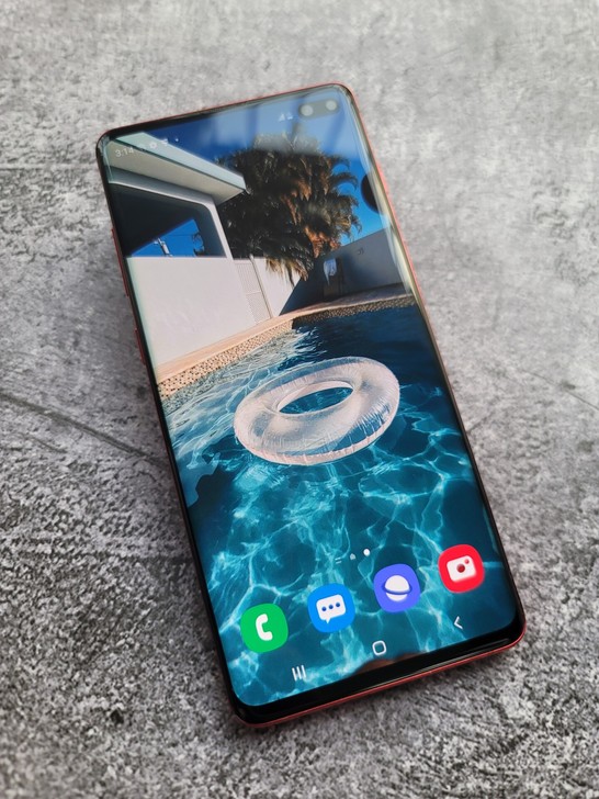 几乎全新三星s10+双卡双待原装正品无拆修...