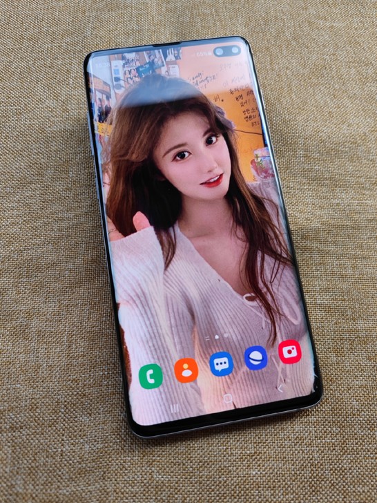 三星 Galaxy S10+   骁龙85...