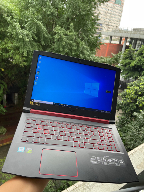 宏碁暗影骑士 八代 i7 gtx1060神...