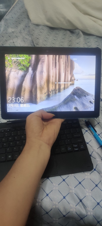 海尔青春小蓝平板电脑二合1一代，内存2G/...