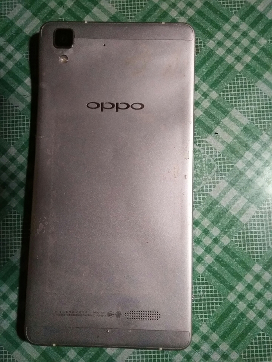 OPPO  R7t屏完全坏掉了 ，当配件出...