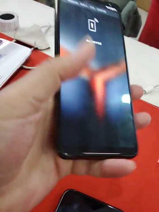 华硕手机rog  2