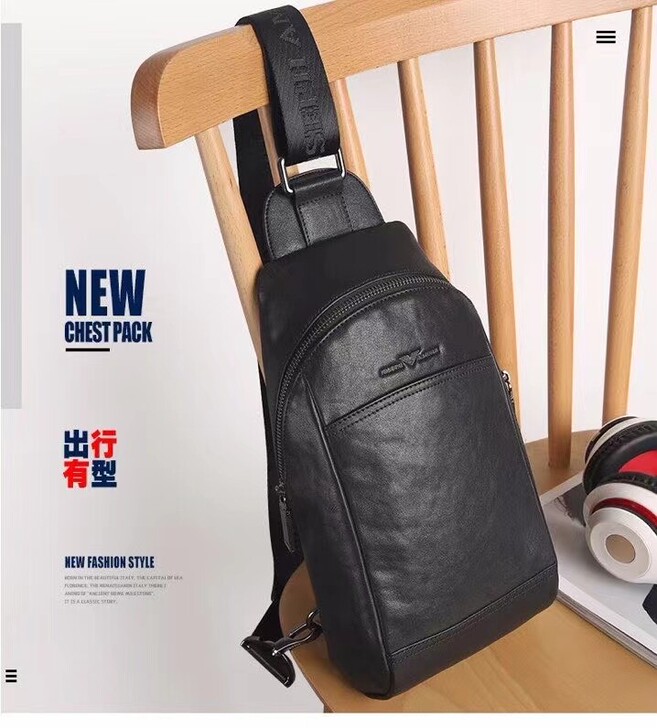 【卓梵 阿玛尼】头层牛皮胸包，真皮单肩包，...