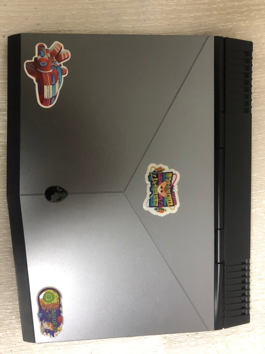 外星人 9.5成新  3999不刀 可包邮...