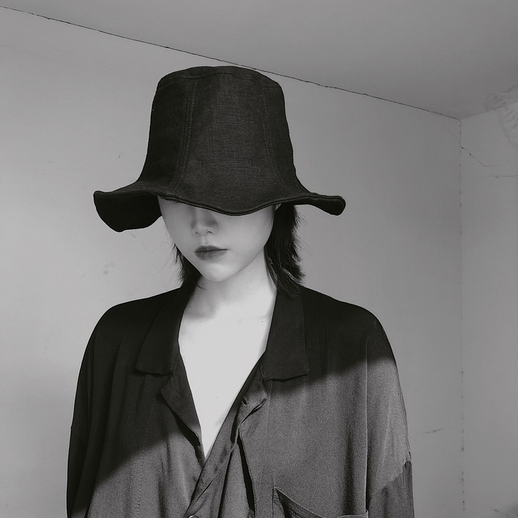 浮木兮/暗黑山本风 小翘边修脸型品质亚麻渔...