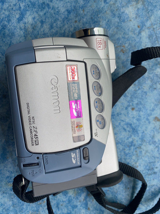 Canon摄像机全好,无充电器,