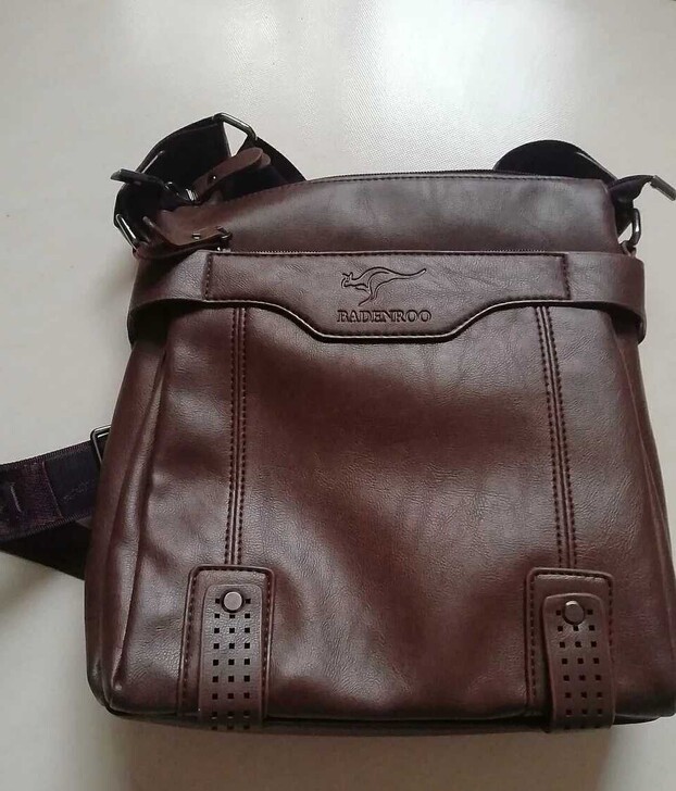 闲置转让 品牌真皮男包商务斜挎包单肩包