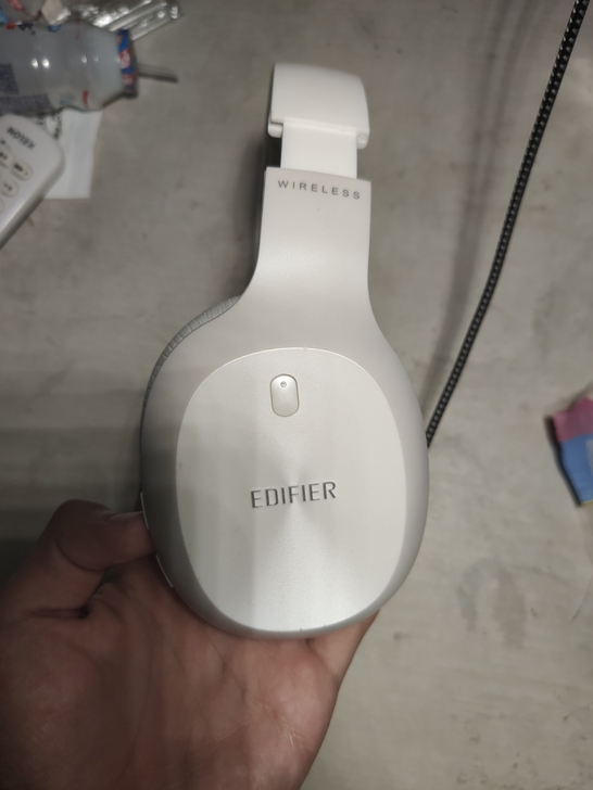 漫步者W800BT 白色 包装在,成色89...