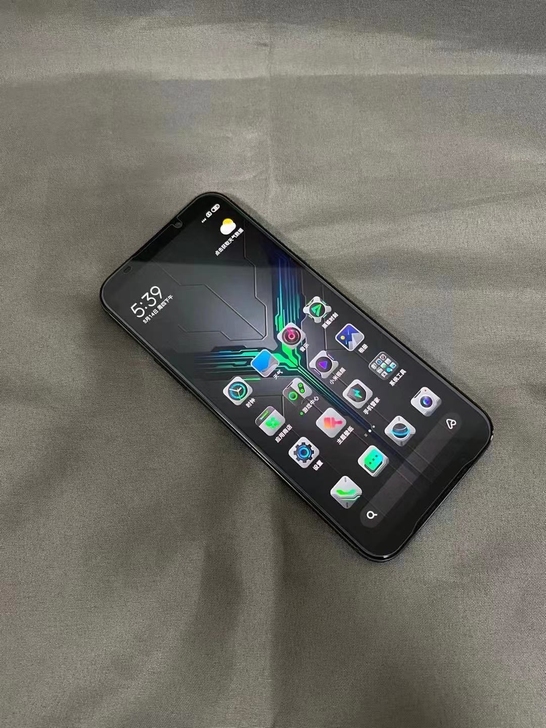 黑鲨2PRO，12+256g内存，黑色，骁...