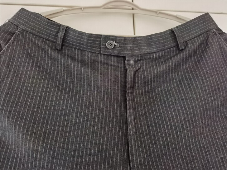 夏秋薄款定制西裤，灰色暗条纹，腰围45CM...