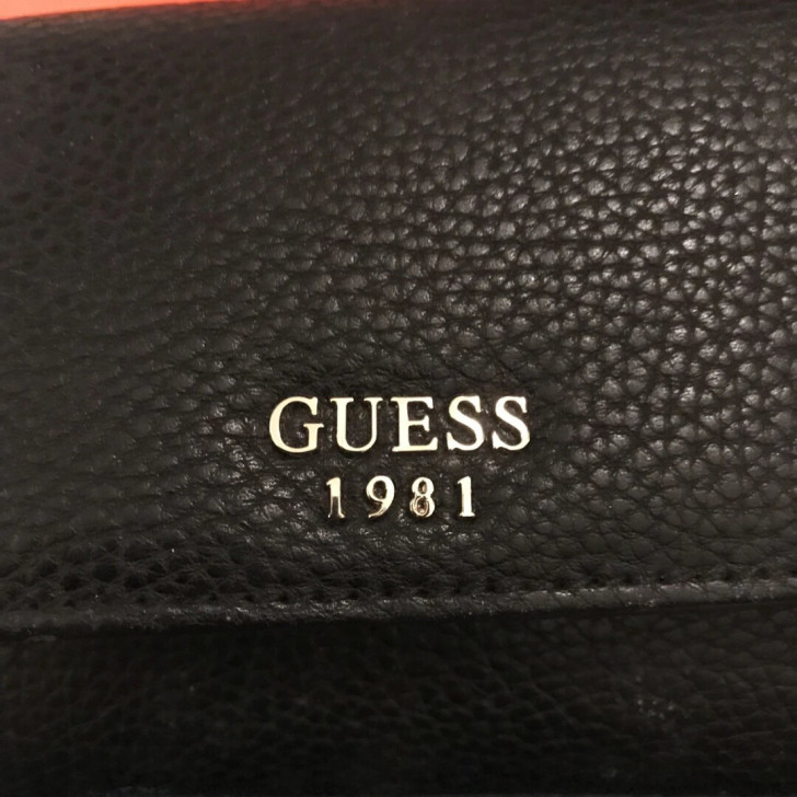 微掉皮 GUESS 黑色皮包钱包