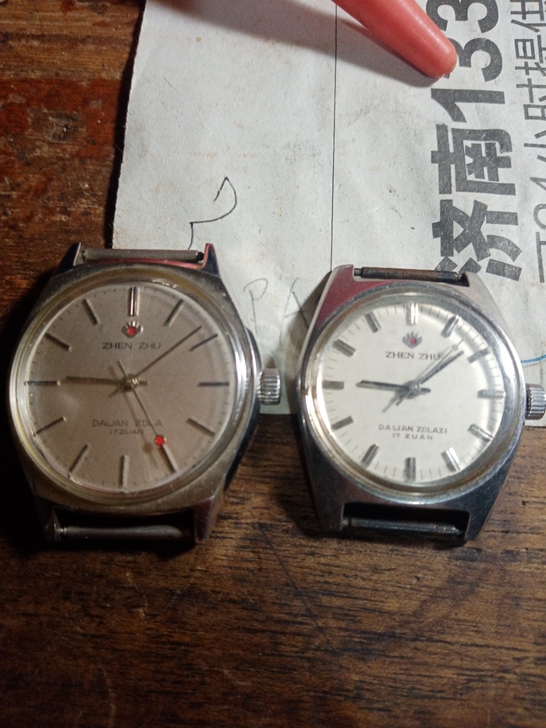 一对情侣表大连珍珠，走时好，盘面干净品相好...