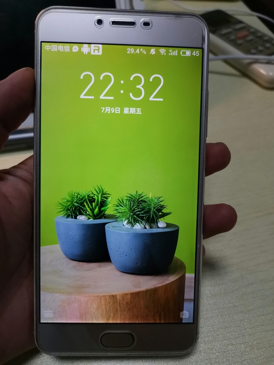 魅族魅蓝X，金色，4G全网通，3+32G的...