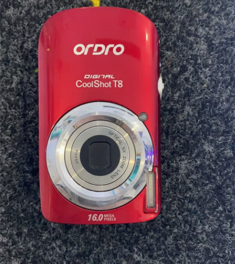 欧达T8相机,成色很新,带内存卡,孩子学习...