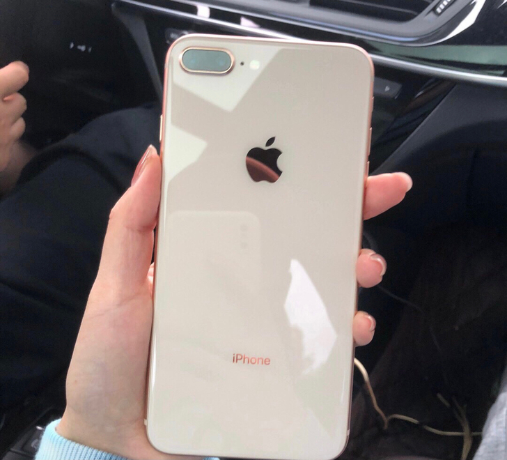 二手iPhone8/8plus 金色学生党...