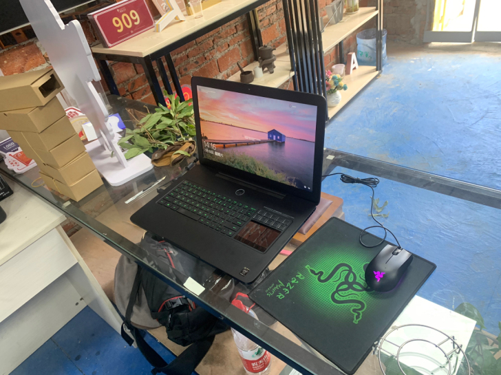 2015款雷蛇灵刃17pro