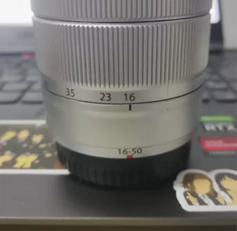 富士xc16—50二代，划痕如图。镜头内部...