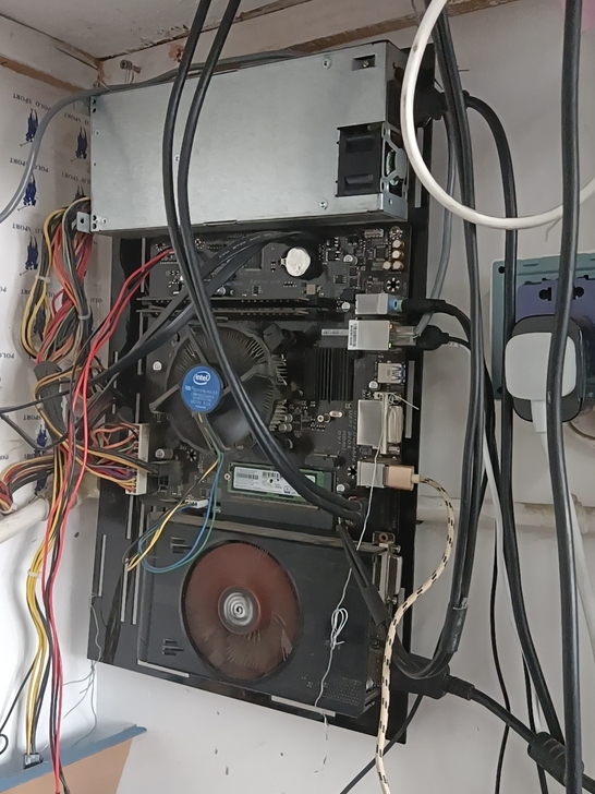 Cpu ql3x 水晶家的，主板微星b15...