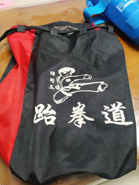 跆拳道全套护具，鞋36码，护胸有磨损，原价...