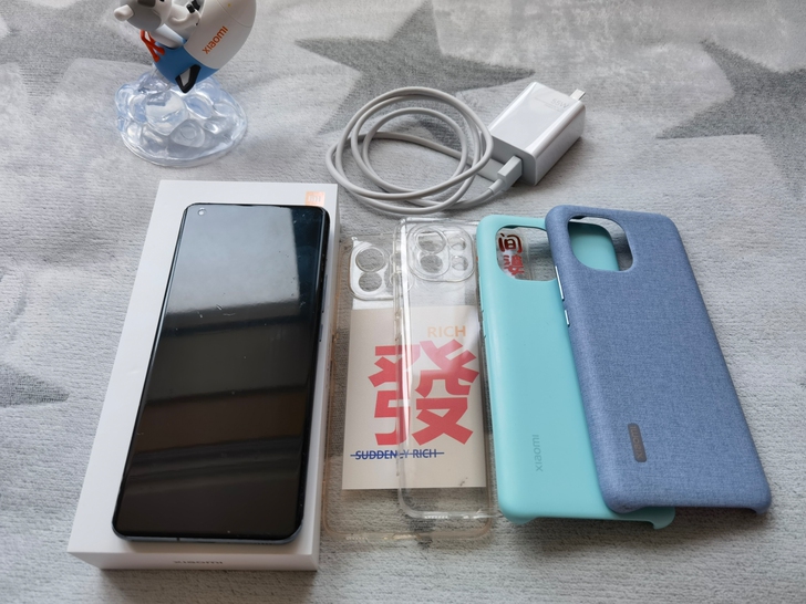 小米11 128黑色 自用的 箱说全 一点...