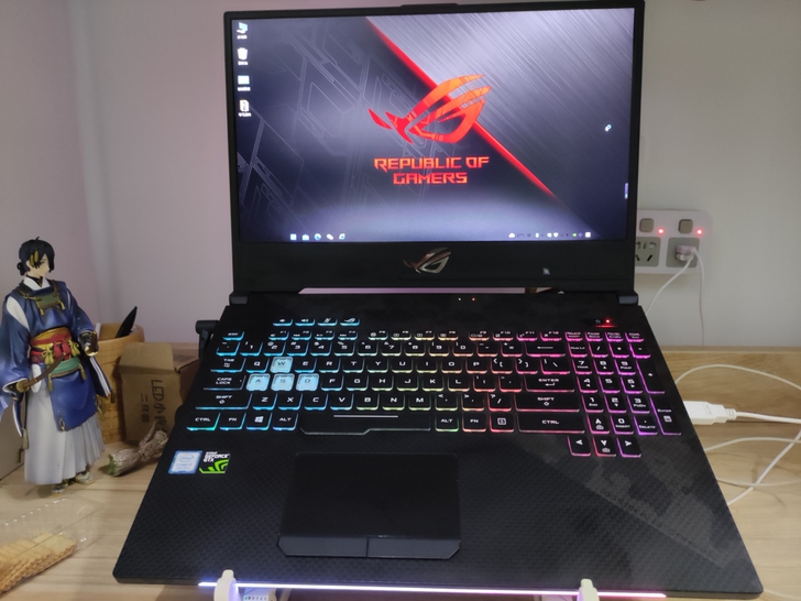 1070独显8G华硕玩家国度枪神2游戏本二...