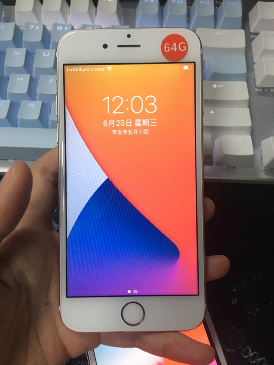 苹果5s 标价是5s不能插卡的价格。