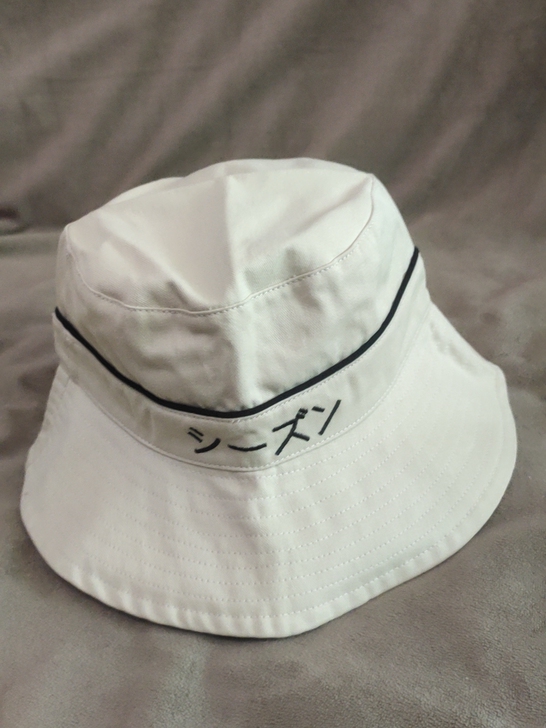 卡通日文刺绣渔夫帽盆帽，男女可戴，