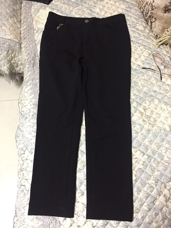 黑色裤子，九成新，裤长90厘米，腰围84厘...