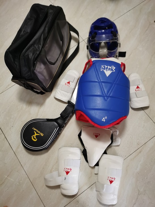 Atak跆拳道护具7件套，清理闲置，孩子现...