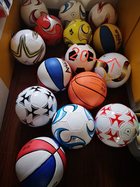 捡漏足球   运动文体实体店不干了，足球亏...