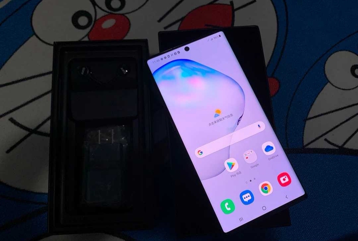 三星note10+ 屏幕完美一点点瑕疵!...