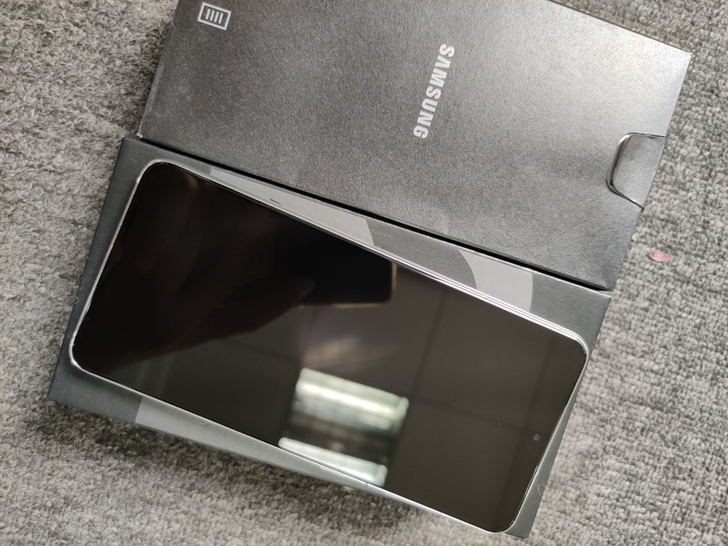 三星S21  丝雾白  8+128   5...