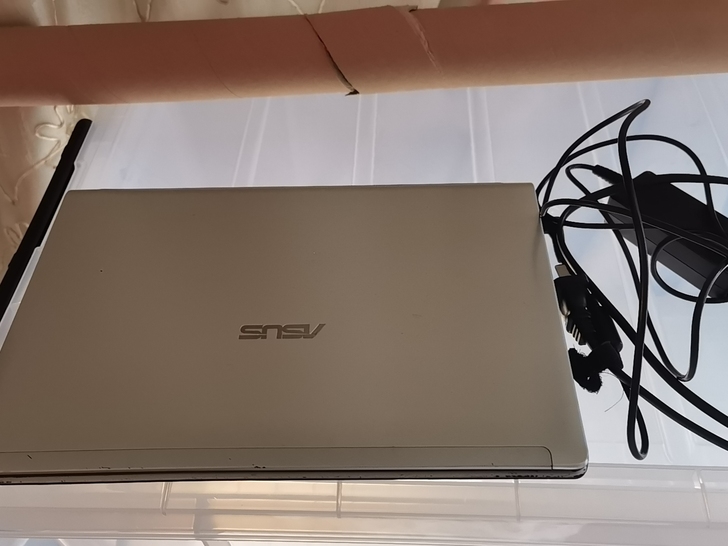 华硕UL20A笔记本，成色挺不错的，功能什...