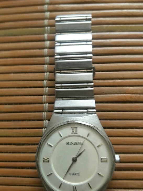 超薄电子表20包邮